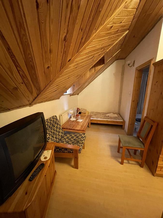 ジュール Katalinkert Panzio Bed & Breakfast エクステリア 写真